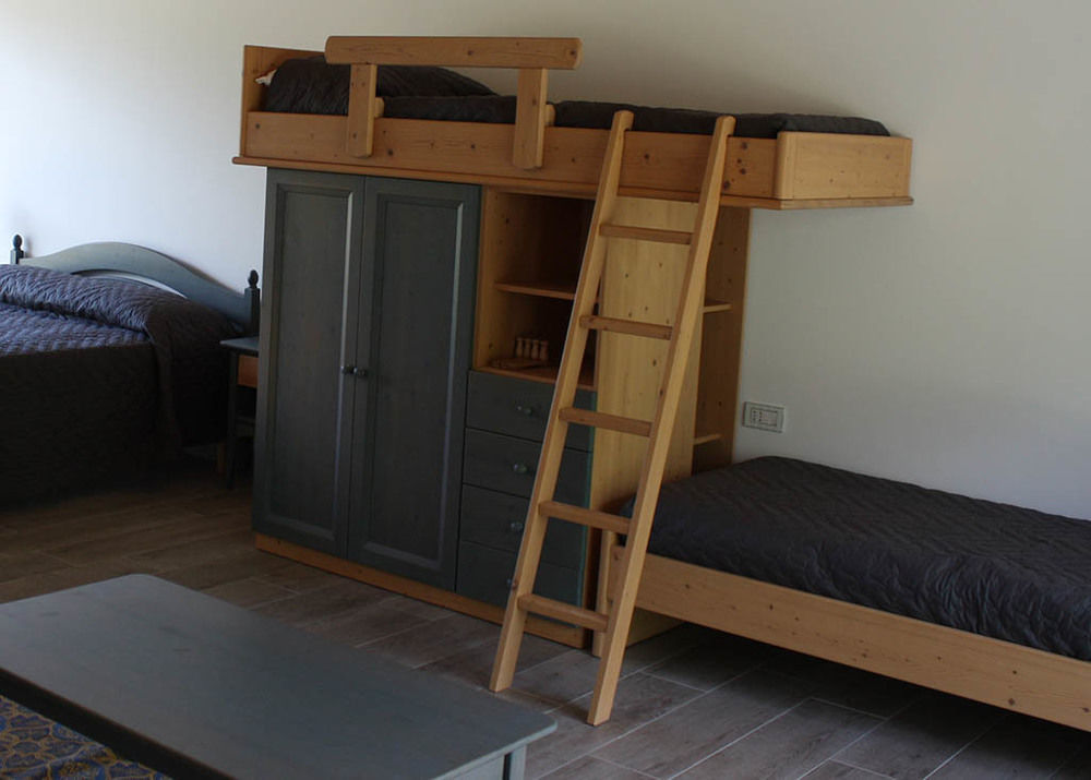 Elis' Rooms Sernaglia della Battaglia Bagian luar foto