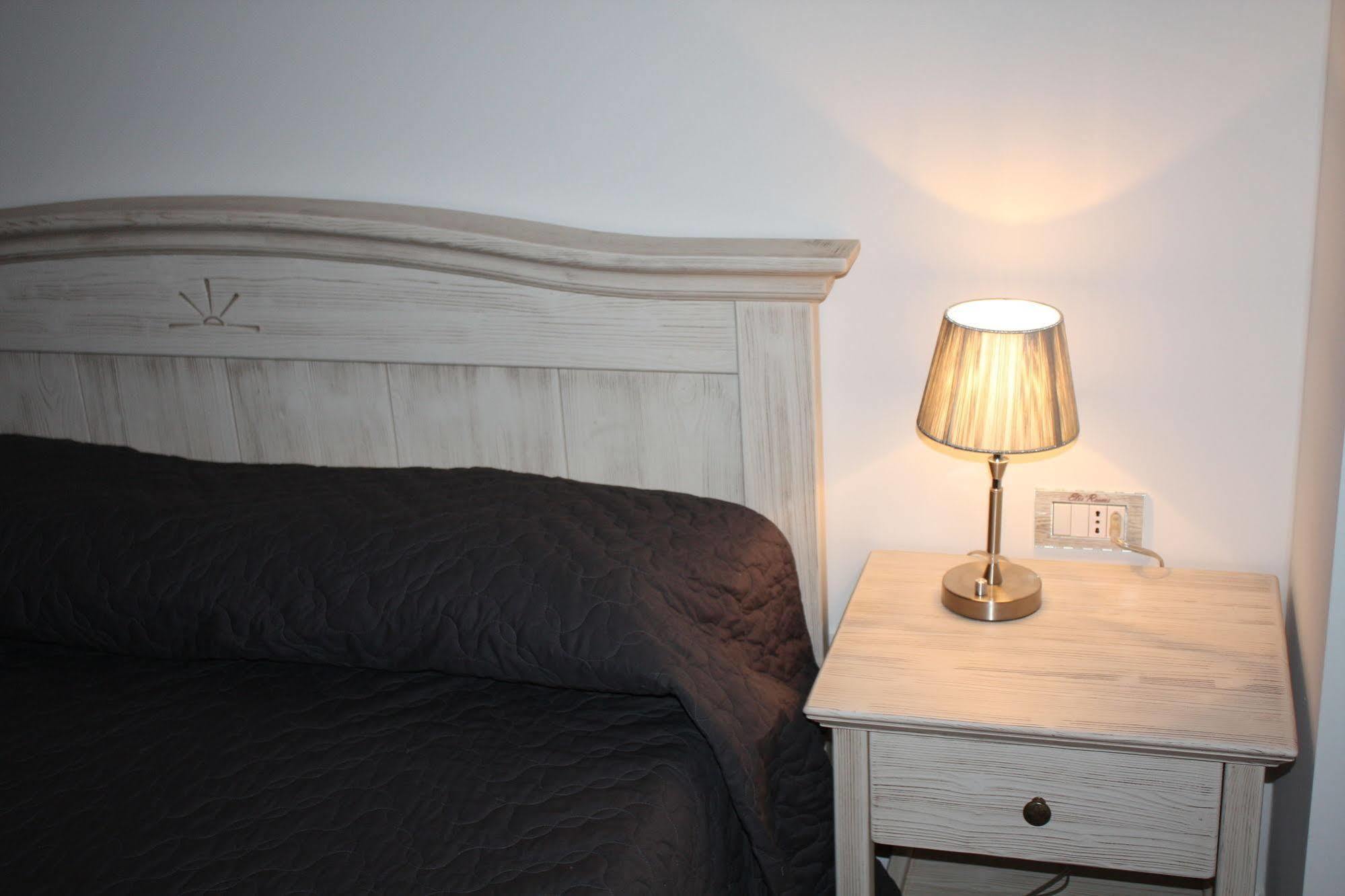 Elis' Rooms Sernaglia della Battaglia Bagian luar foto